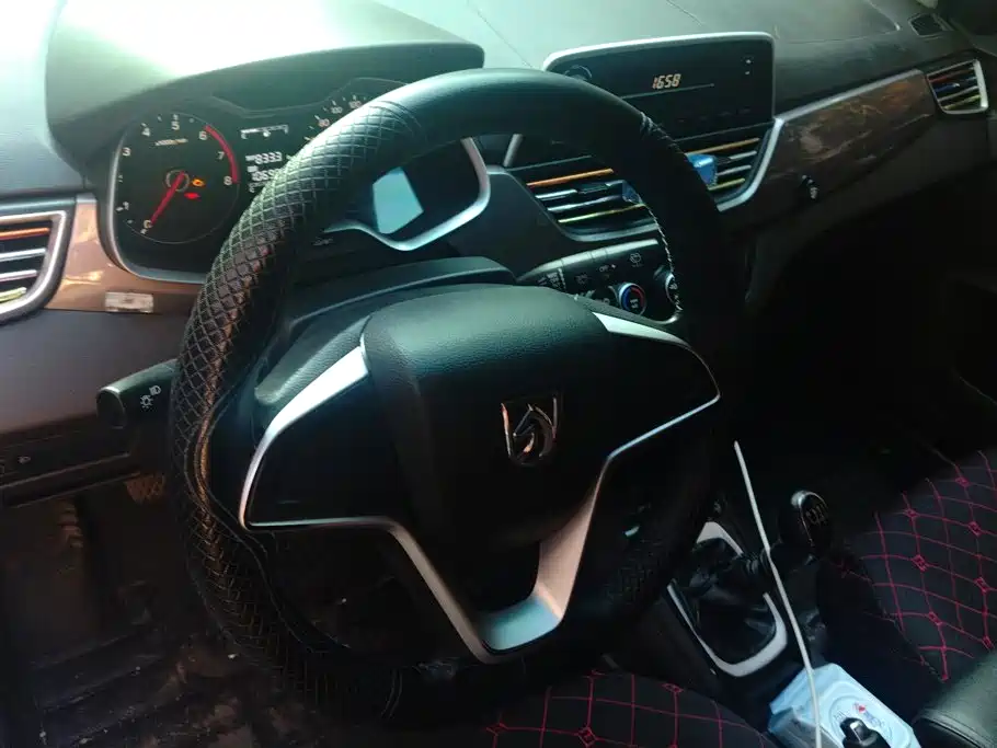 Baojun 310W — миниатюра 12