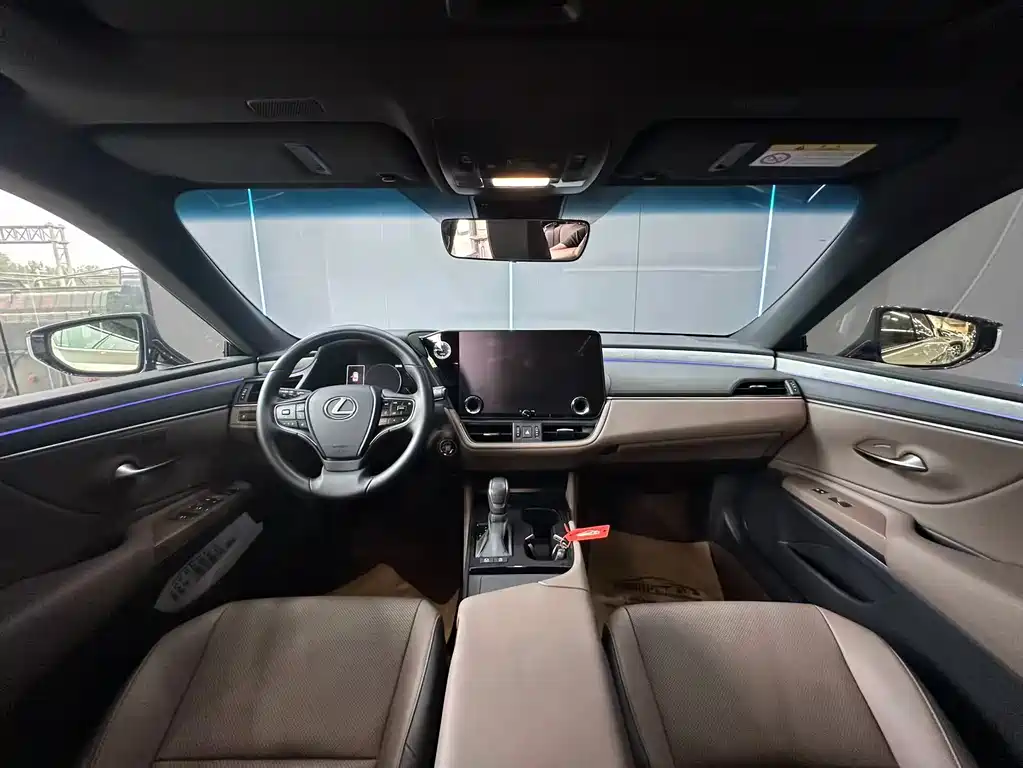Lexus ES 2025 200 Premium