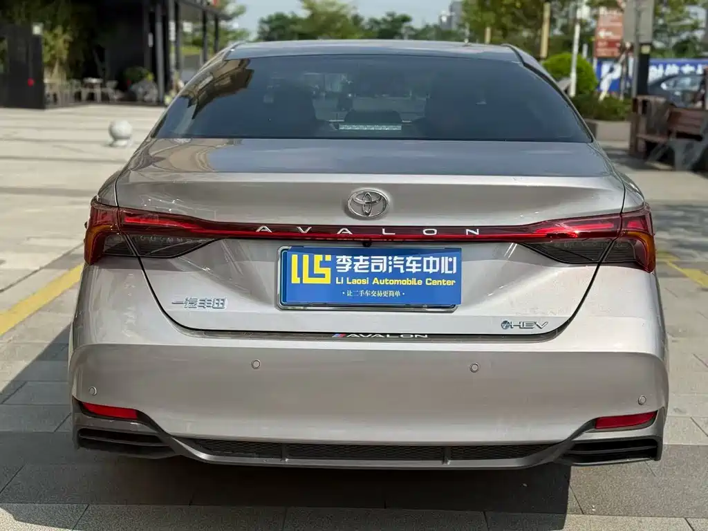 Toyota Avalon — миниатюра 5