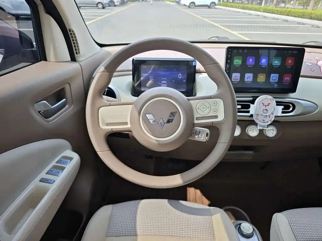 Wuling MINIEV — миниатюра 11