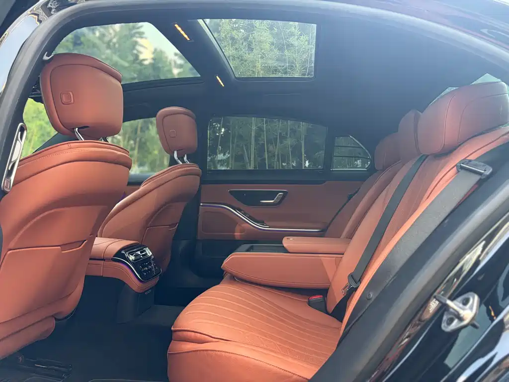 Mercedes-Benz S-Class — миниатюра 7
