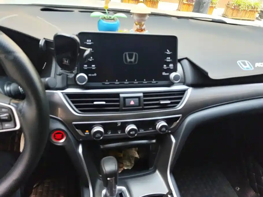 Honda Accord — миниатюра 13