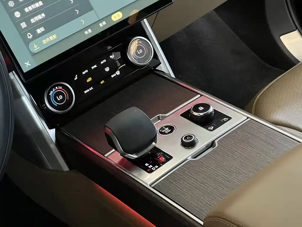 Land Rover Range Rover — миниатюра 14