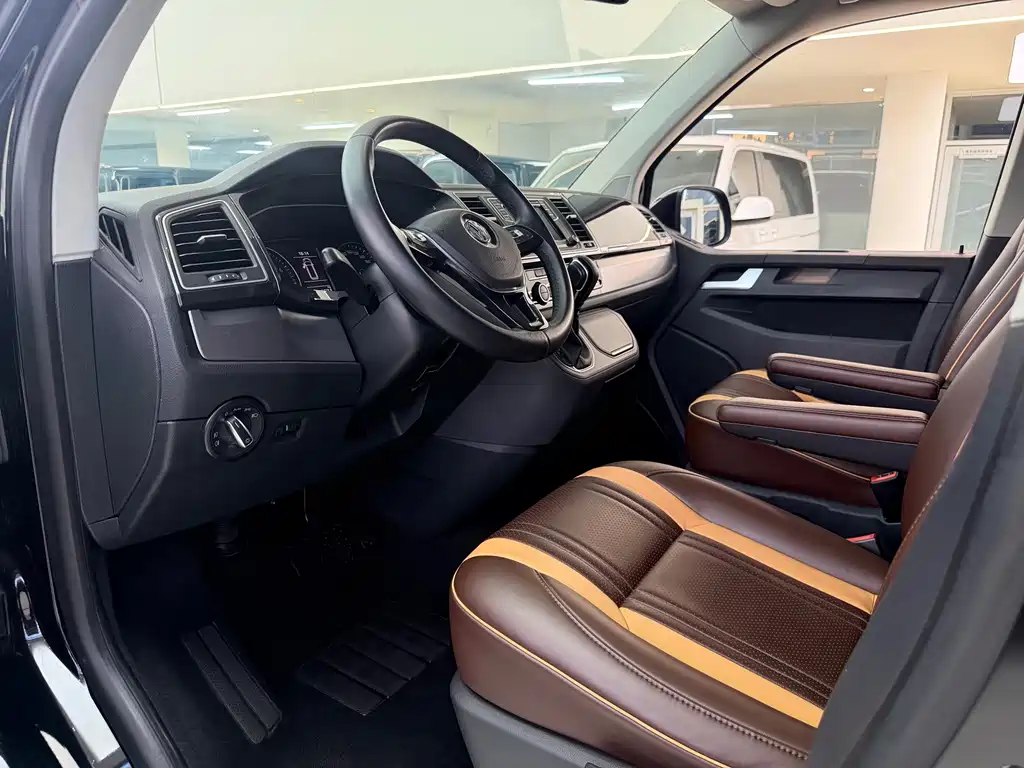 Volkswagen Caravelle — миниатюра 12