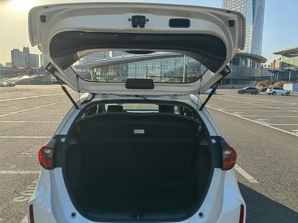 Honda Fit — миниатюра 26