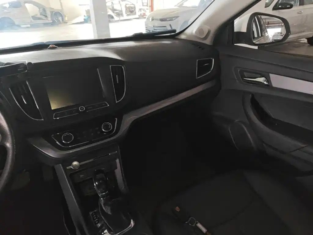 Roewe 360 — миниатюра 13