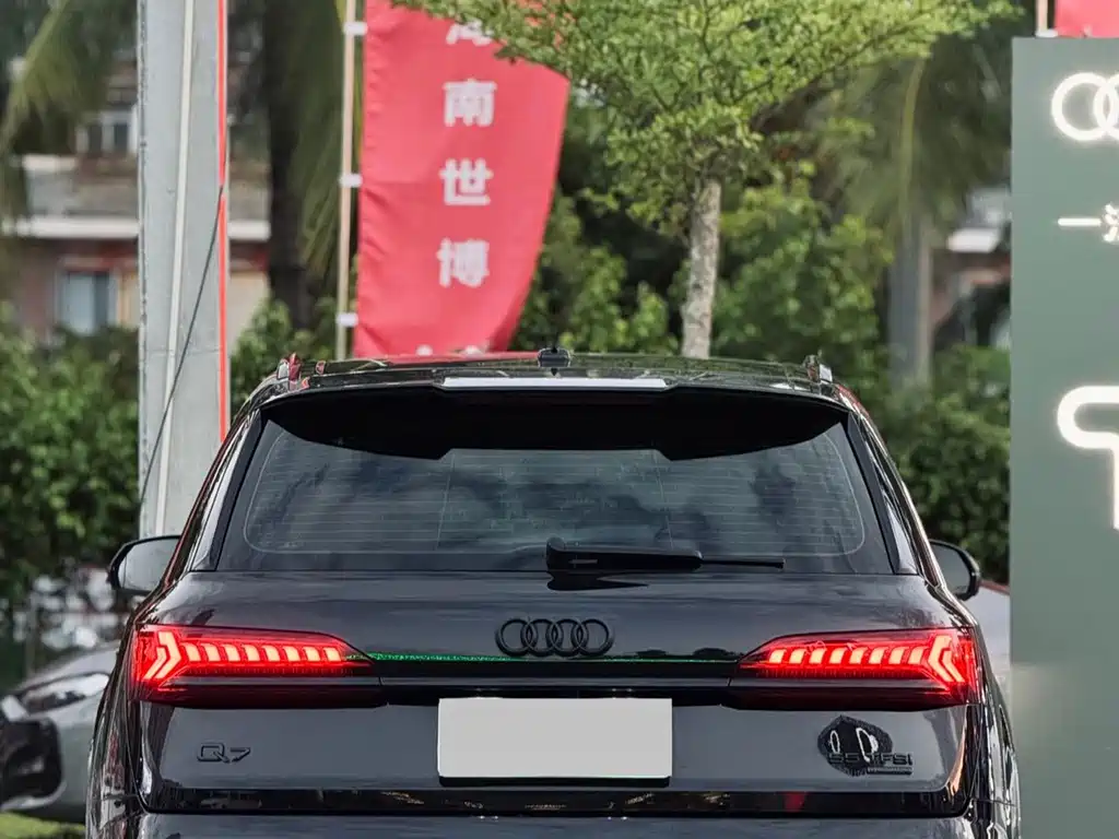 Audi Q7 — миниатюра 13