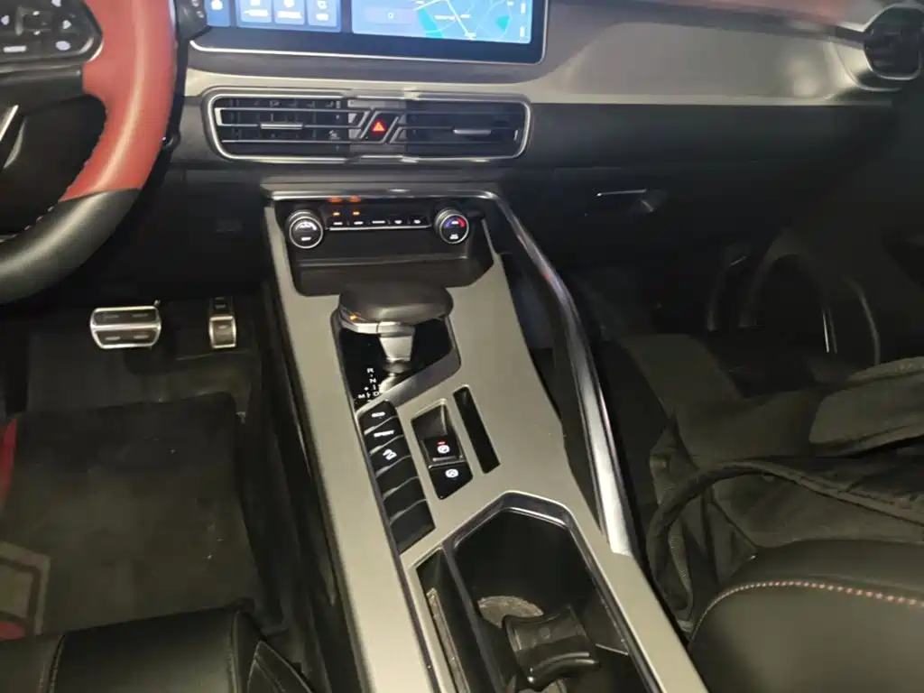 Geely Binyue - фото 14