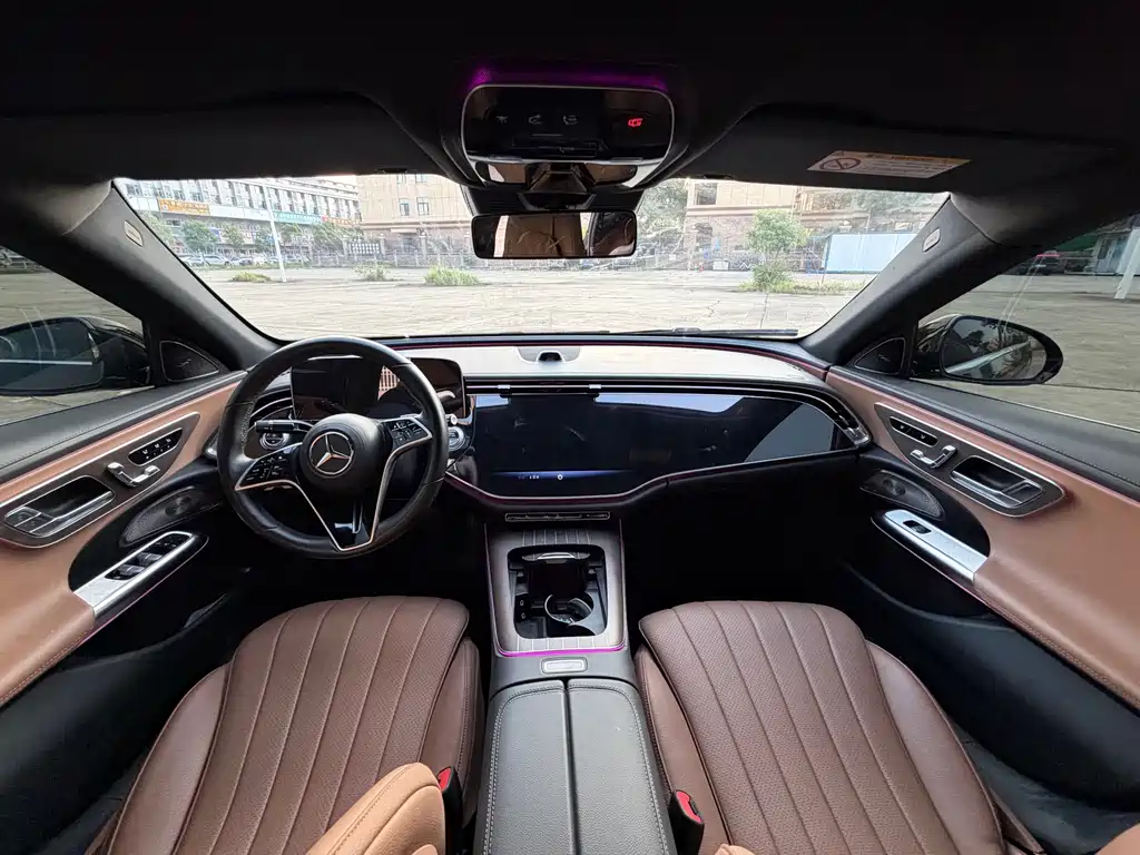 Mercedes-Benz E-Class — миниатюра 8