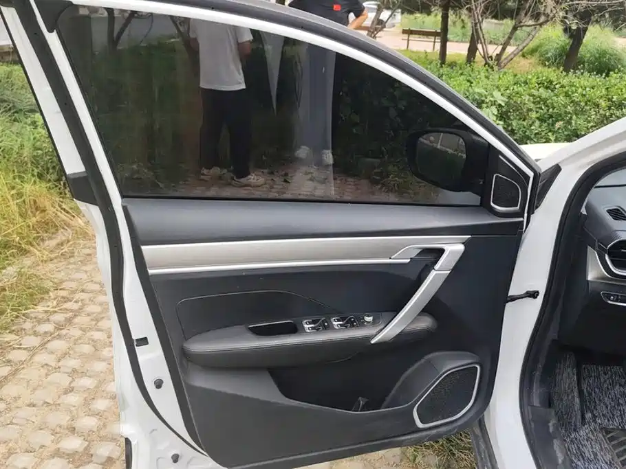 Geely Binyue — миниатюра 7