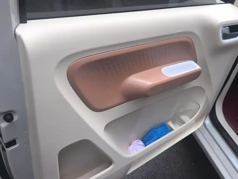 Wuling MINIEV — миниатюра 7