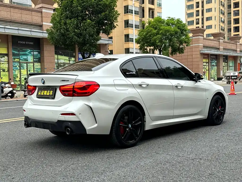 BMW 1 Series — миниатюра 10