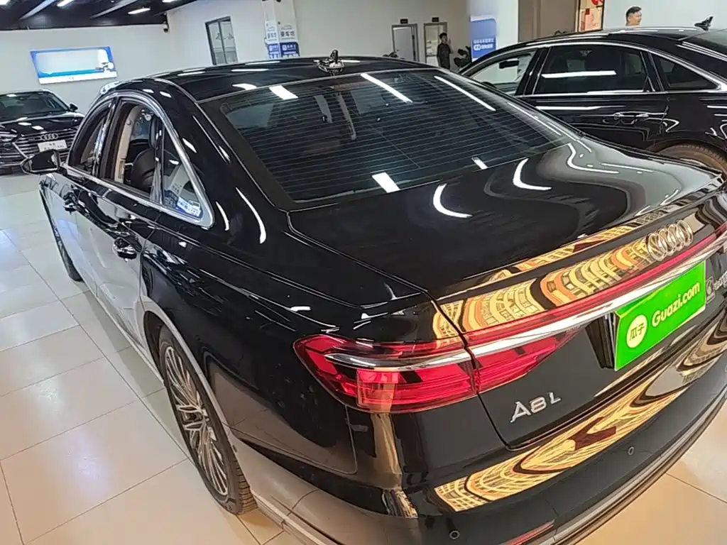Audi A8 — миниатюра 5