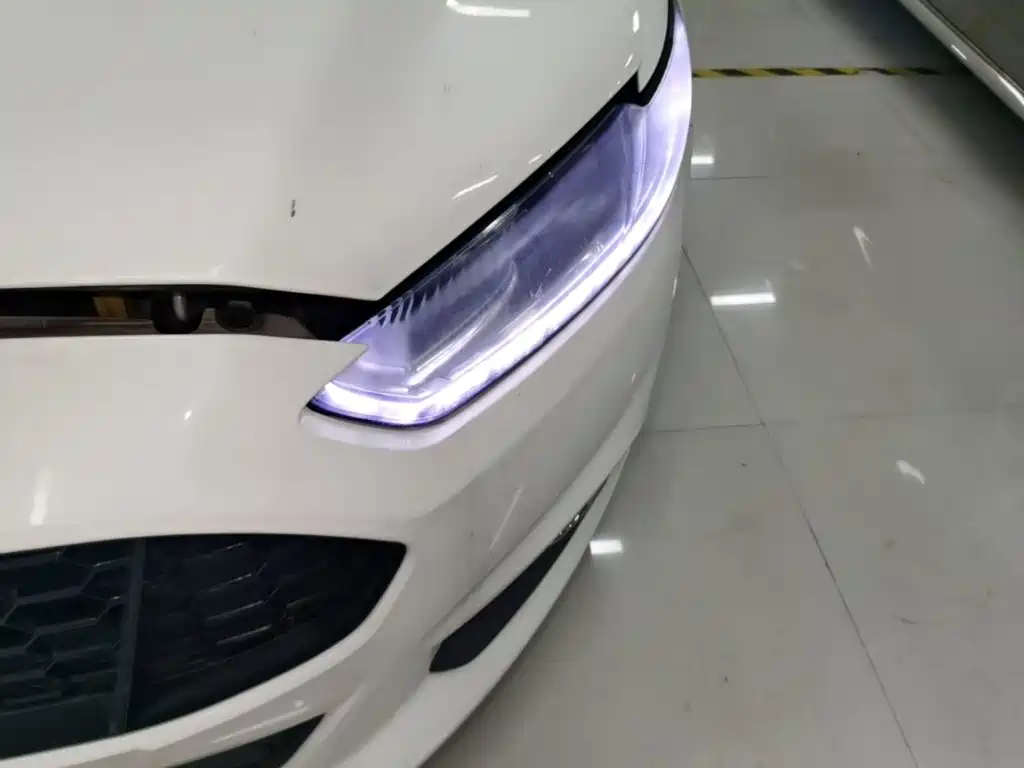 Ford Mondeo — миниатюра 24