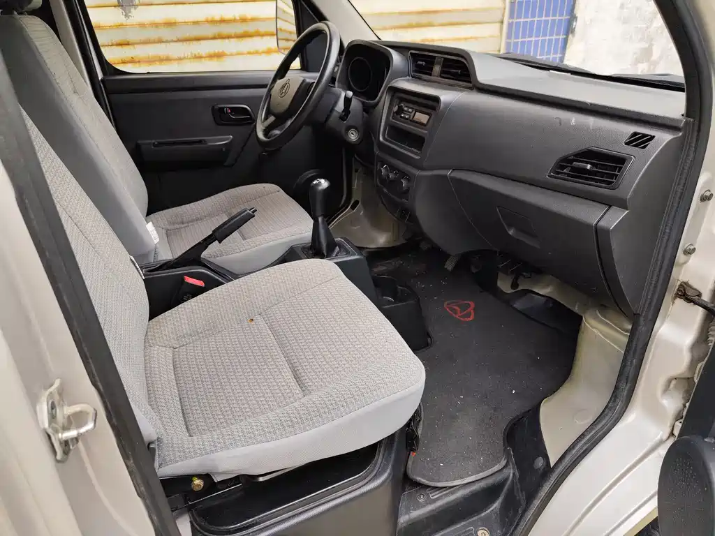 CHANGAN NEW LEOPARD T1