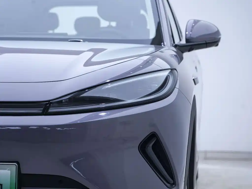 BYD Sealion 05 EV — миниатюра 11