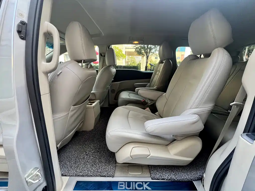Buick GL8 — миниатюра 13
