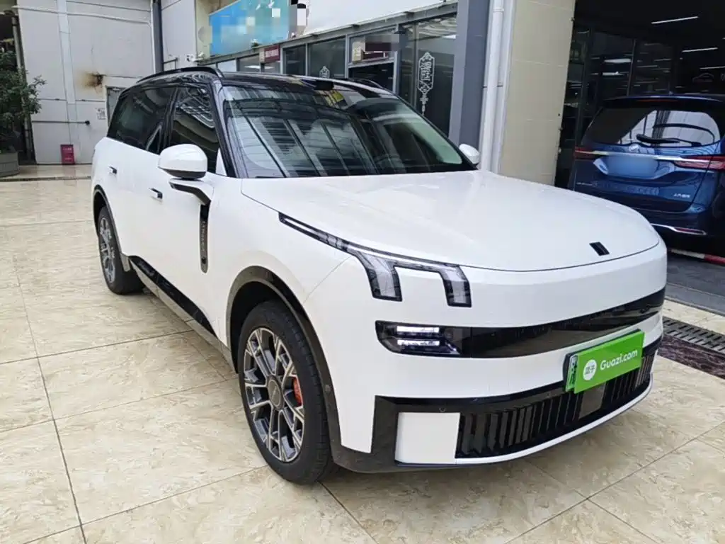 Lynk & Co 900 2025 2.0T Ultra 6 мест