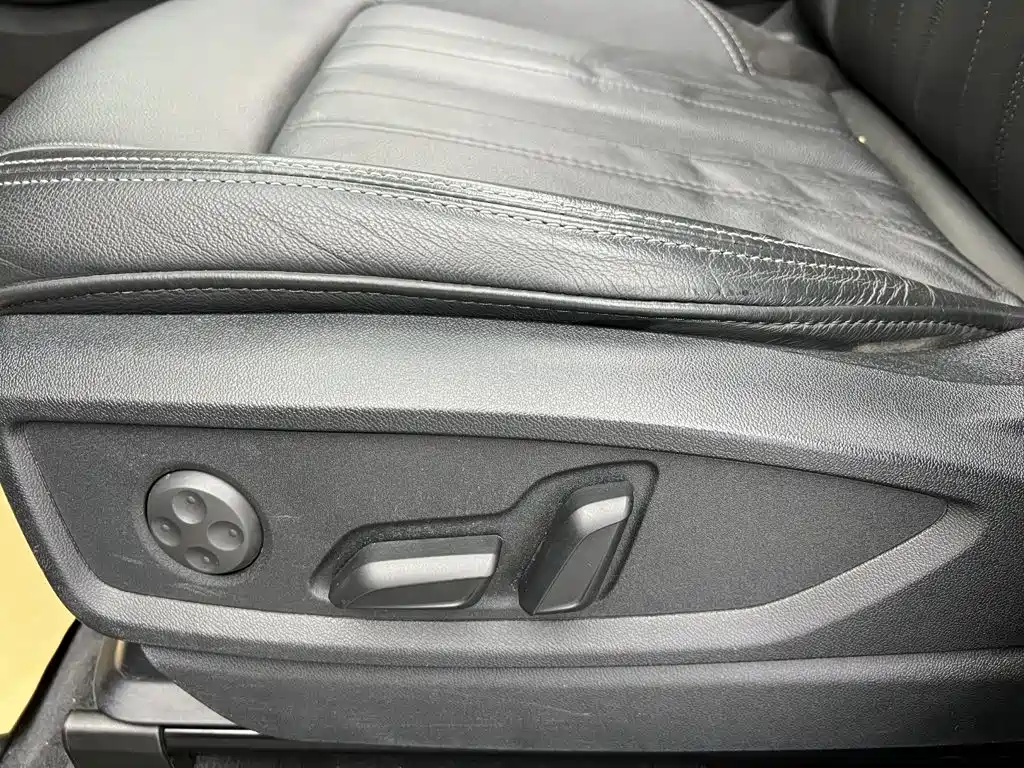 Audi Q5L — миниатюра 27