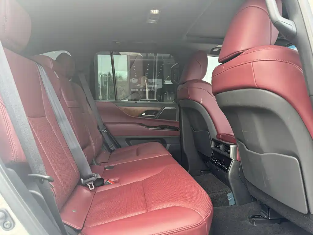 Lexus LX — миниатюра 10