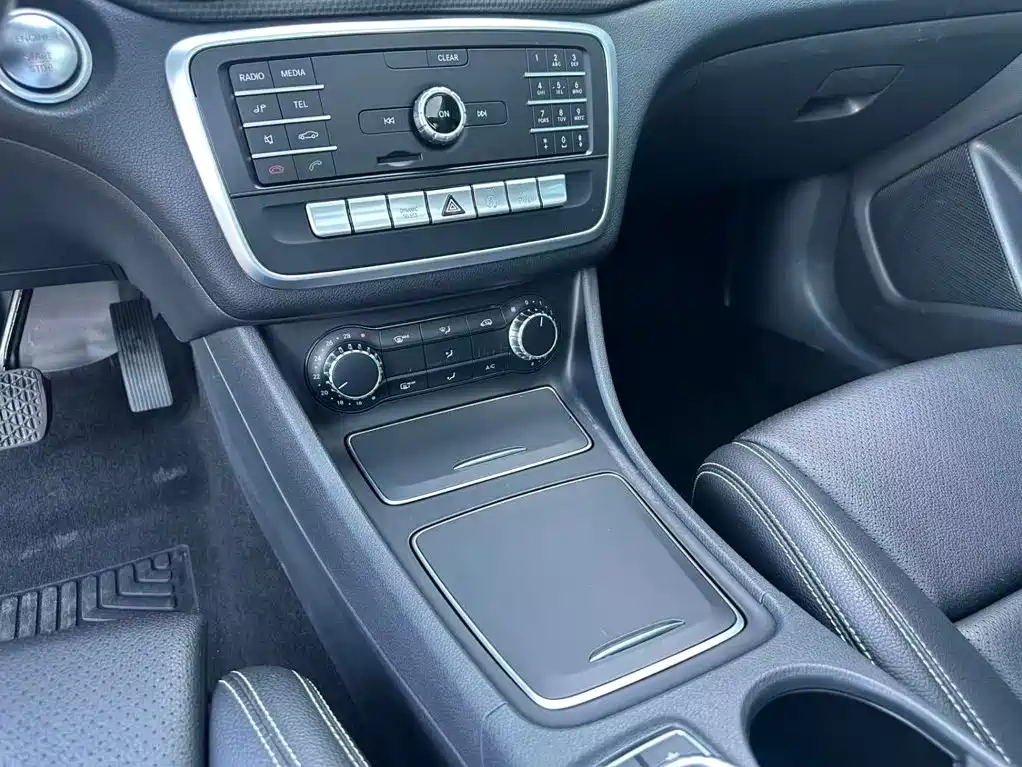 Mercedes-Benz GLA — миниатюра 9