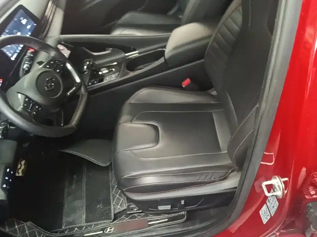 Hyundai Elantra — миниатюра 15