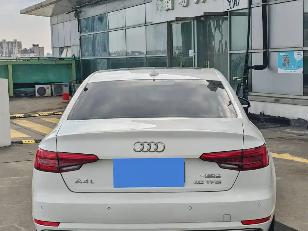 Audi A4L — миниатюра 5