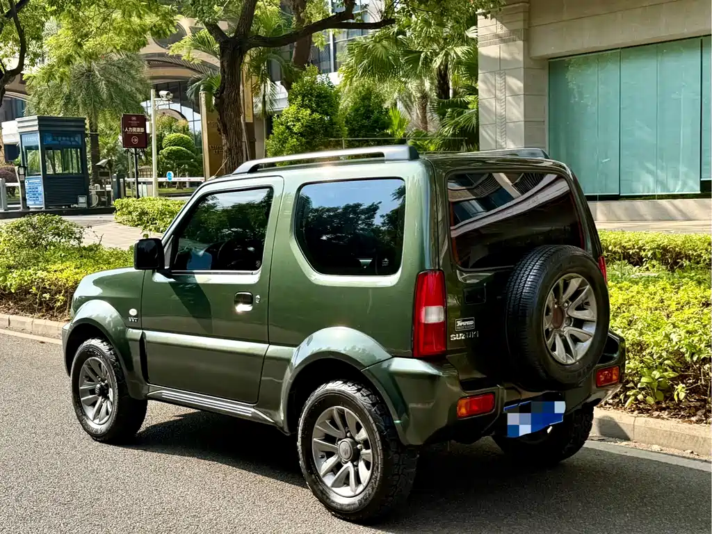 Suzuki Jimny — миниатюра 7