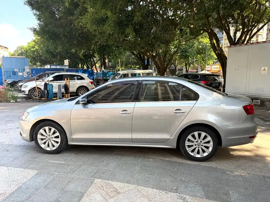 Volkswagen Sagitar — миниатюра 3