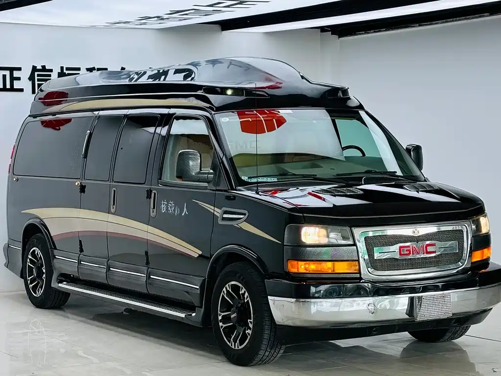 GMC Savana 2011 6.0L 10 мест