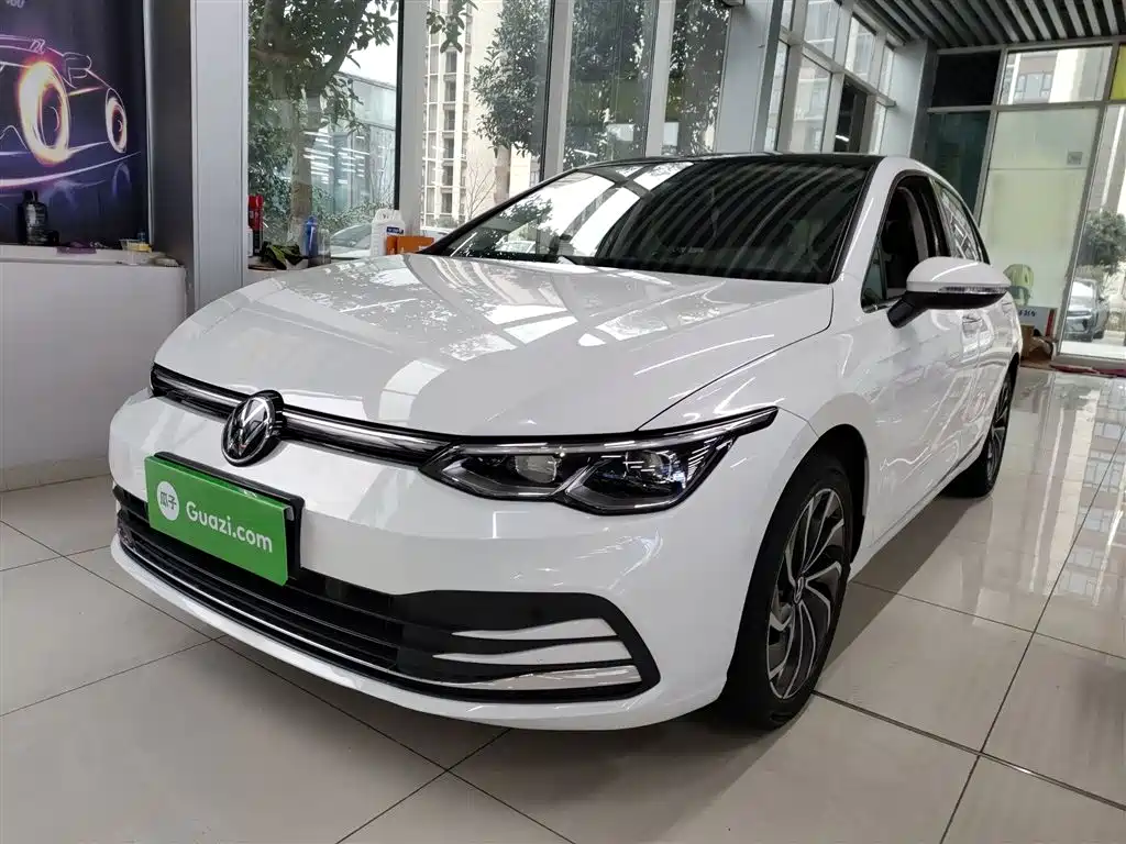 Volkswagen Golf 2024