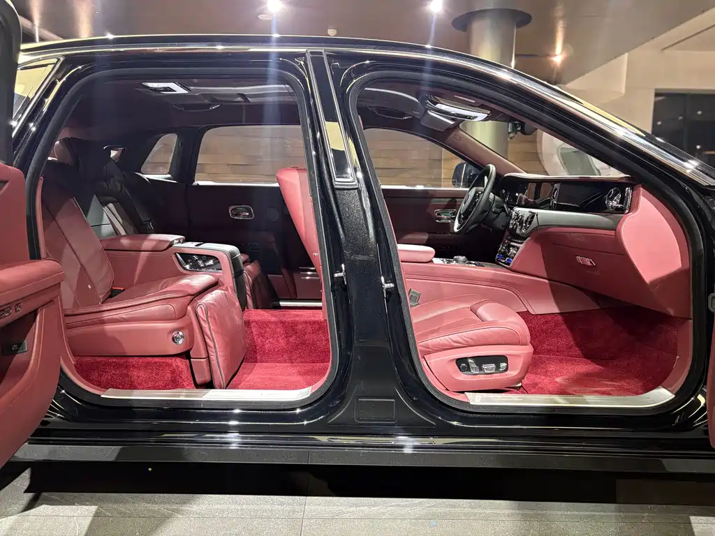 Rolls-Royce Ghost — миниатюра 27