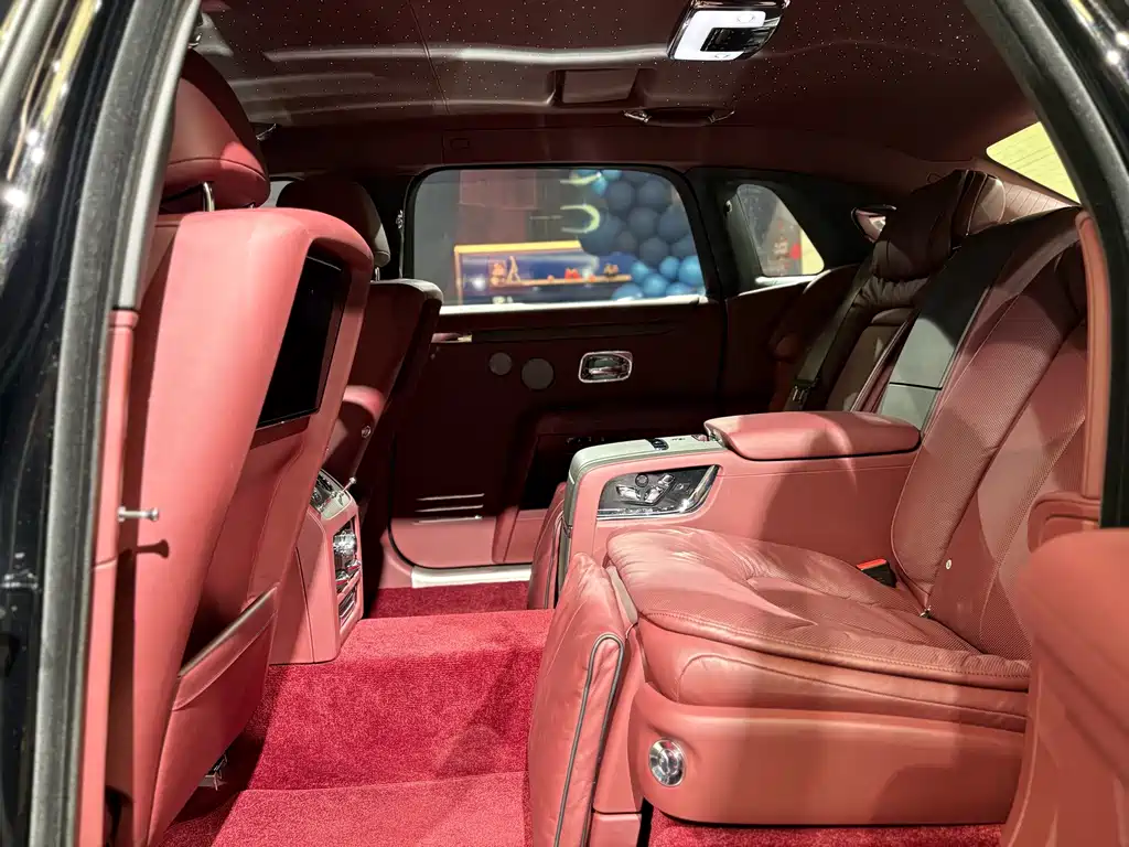 Rolls-Royce Ghost — миниатюра 15