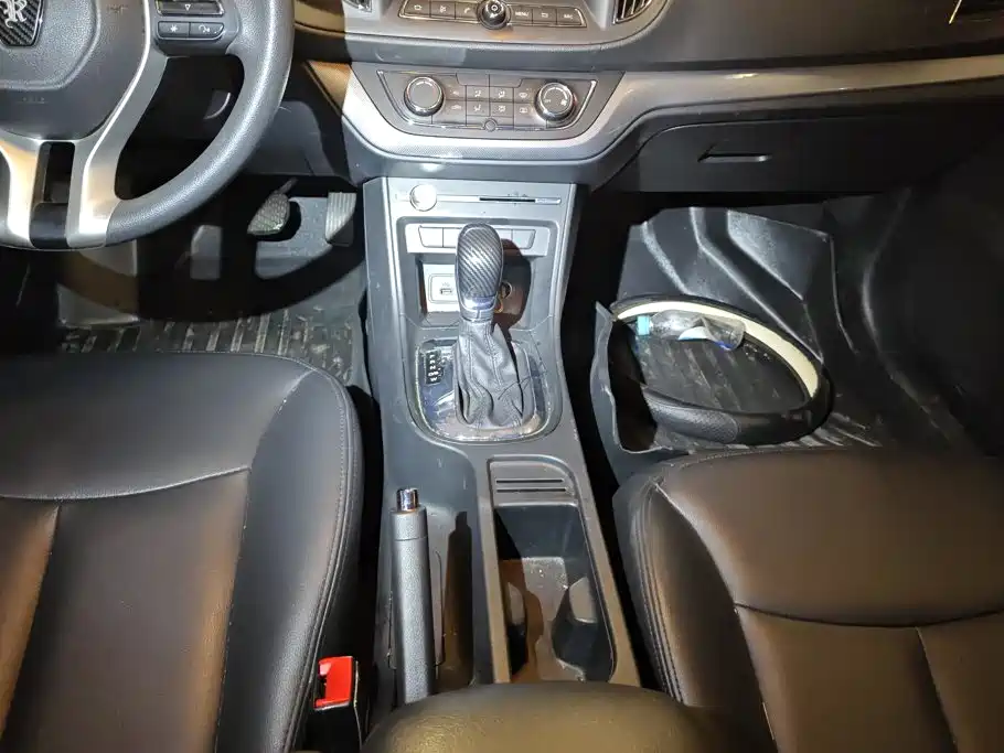 Roewe 360 — миниатюра 16