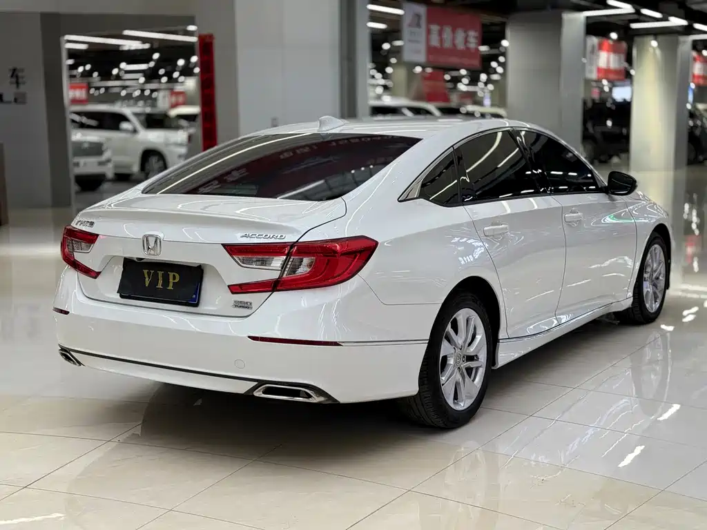 Honda Accord — миниатюра 9