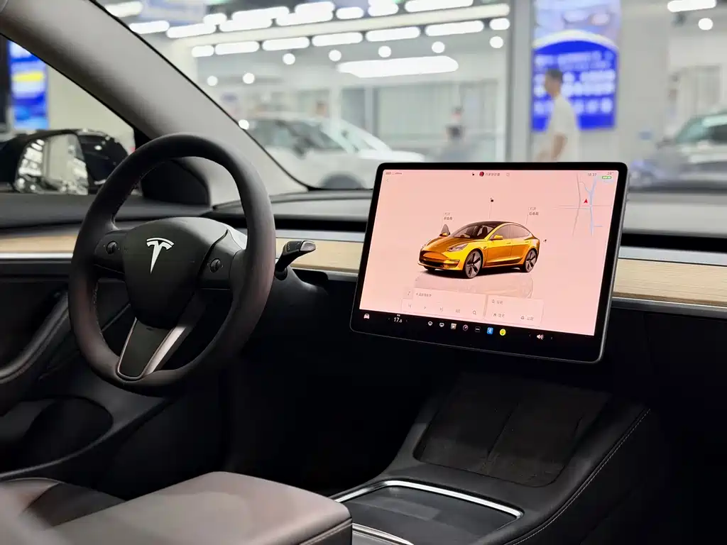 Tesla Model 3 — фотографии объявления, Фото 12