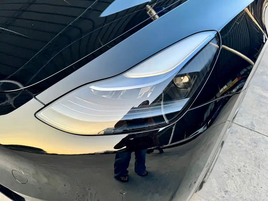 Tesla Model Y — миниатюра 27