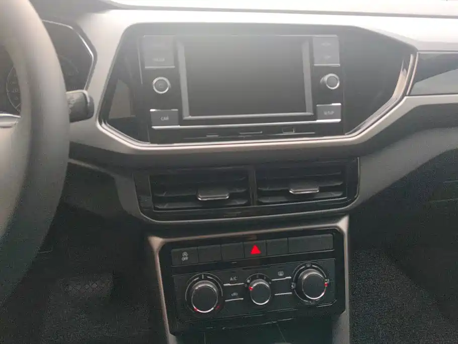 Volkswagen T-Cross — миниатюра 13