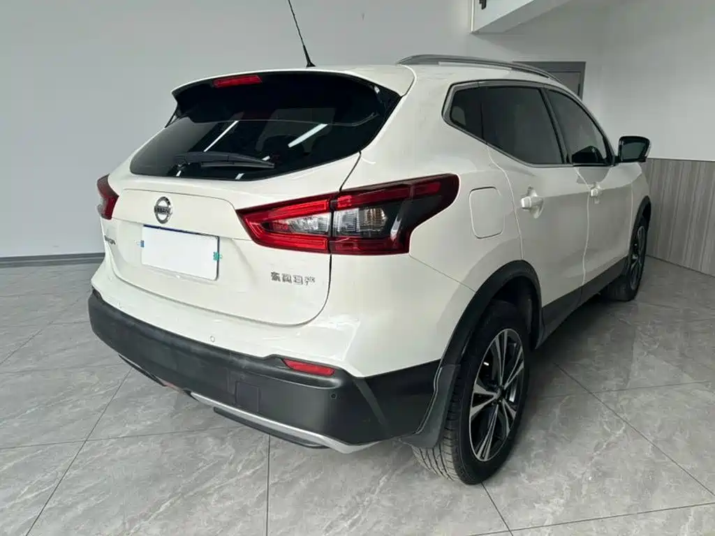 Nissan Qashqai — миниатюра 6