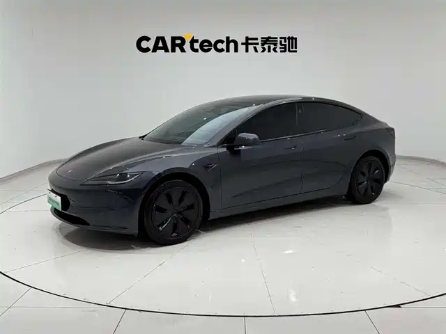 TESLA MODEL 3 2025