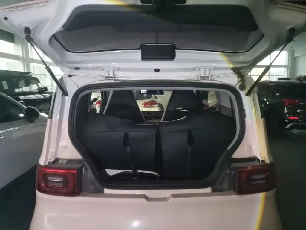 Wuling MINIEV — миниатюра 19