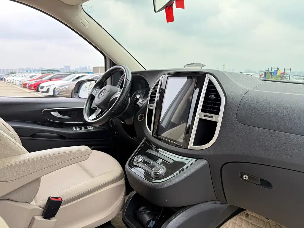 Mercedes-Benz Vito — миниатюра 14