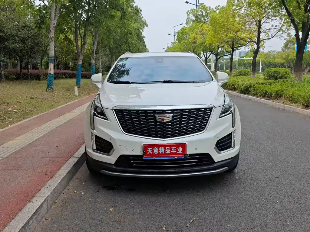 CADILLAC XT5