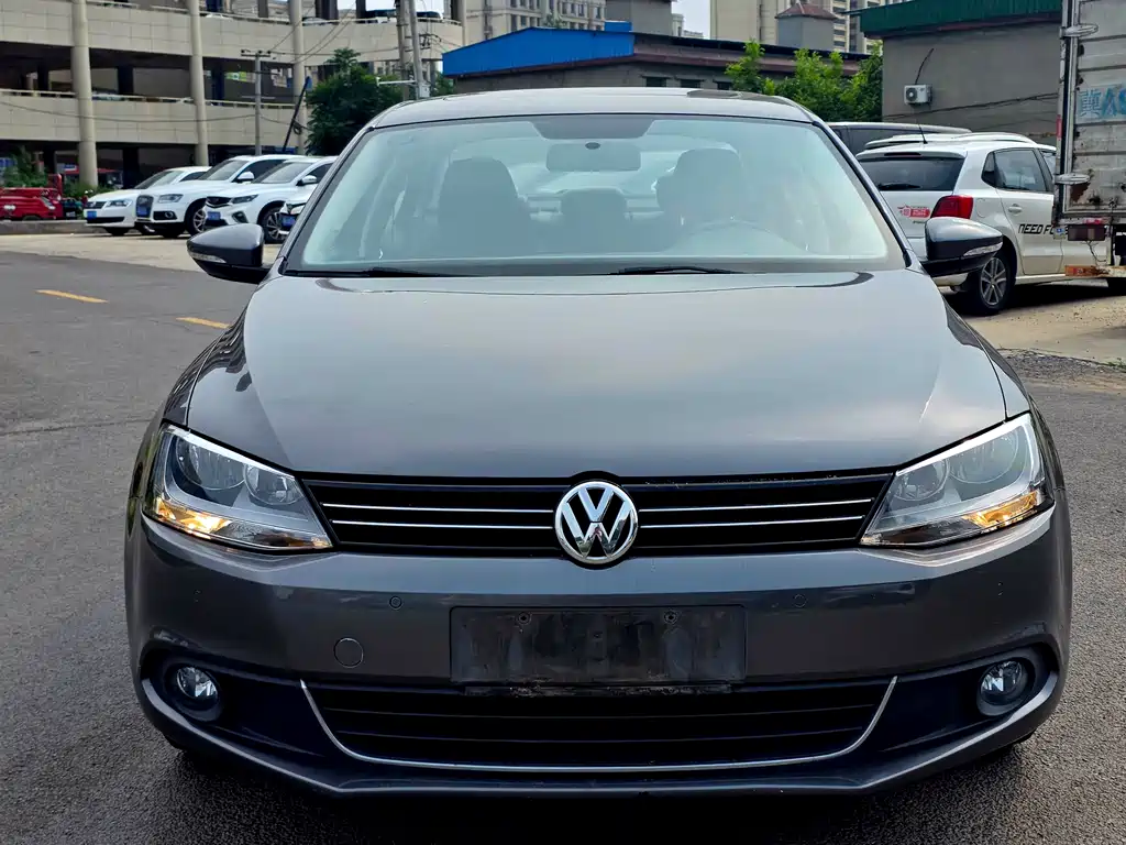 Volkswagen Sagitar 2014 1.4TSI MT Luxury