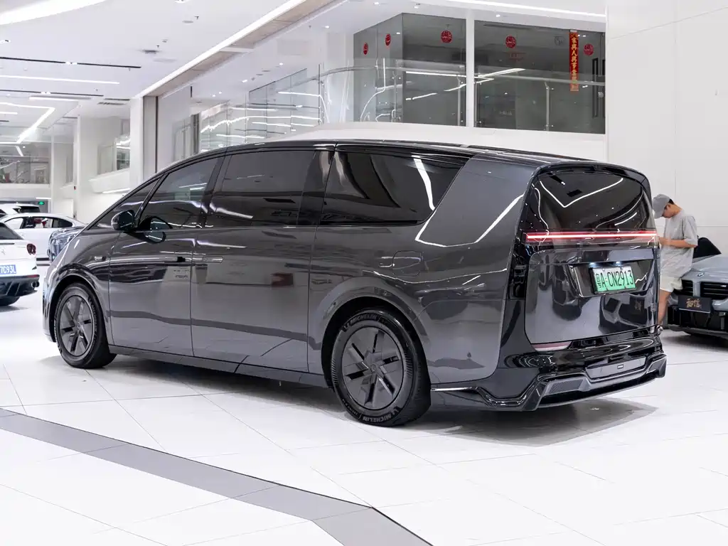 Li Auto Li MEGA — миниатюра 6