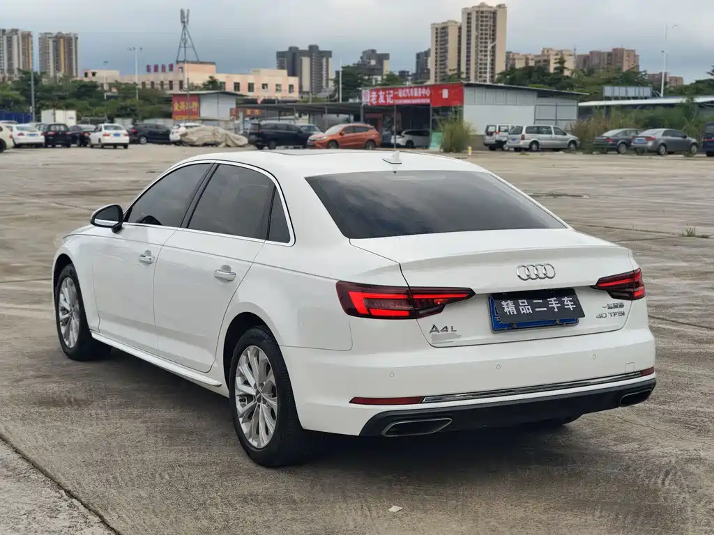 Audi A4L 2019 40 TFSI VI