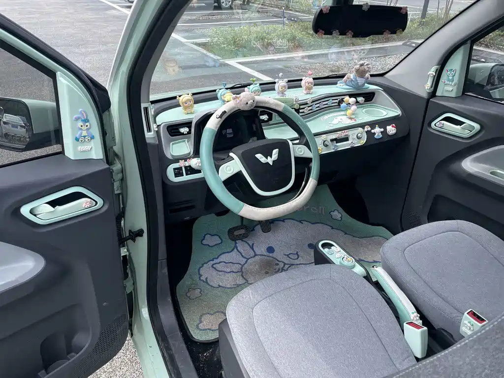 Wuling MINIEV — миниатюра 5