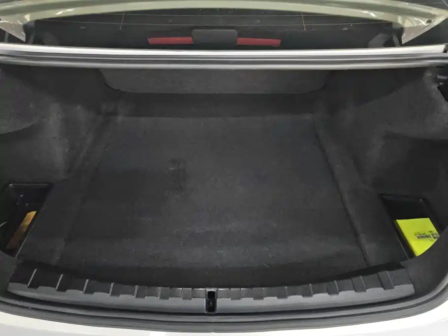BMW 3 Series — миниатюра 4