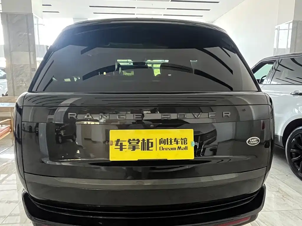 Land Rover Range Rover 2023 3.0 L6 400PS мест Long Wheelbase