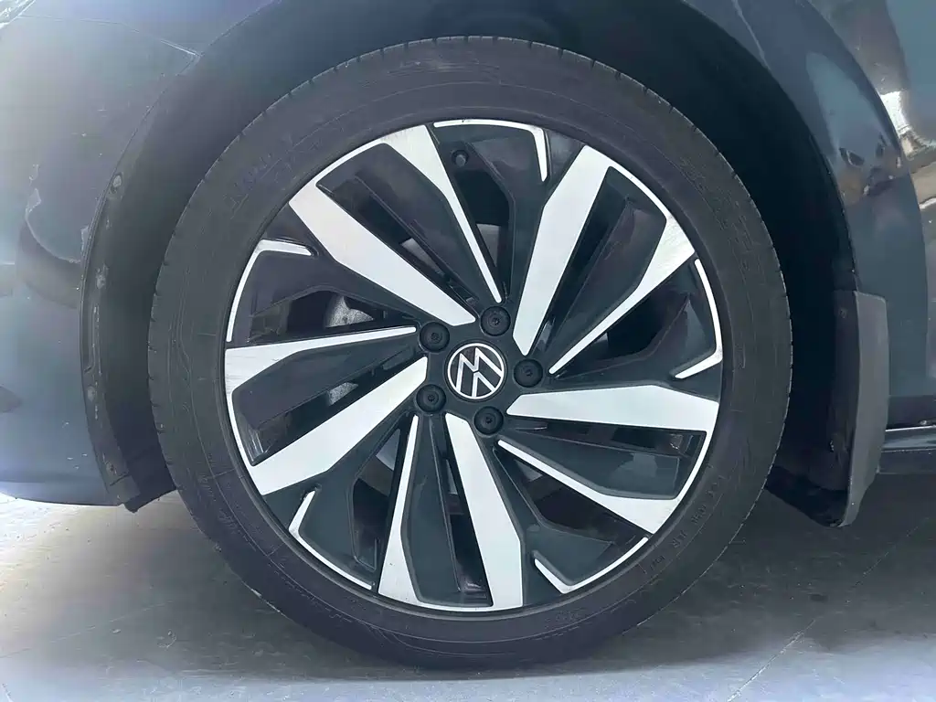 Volkswagen Passat 2023 330TSI Elite
